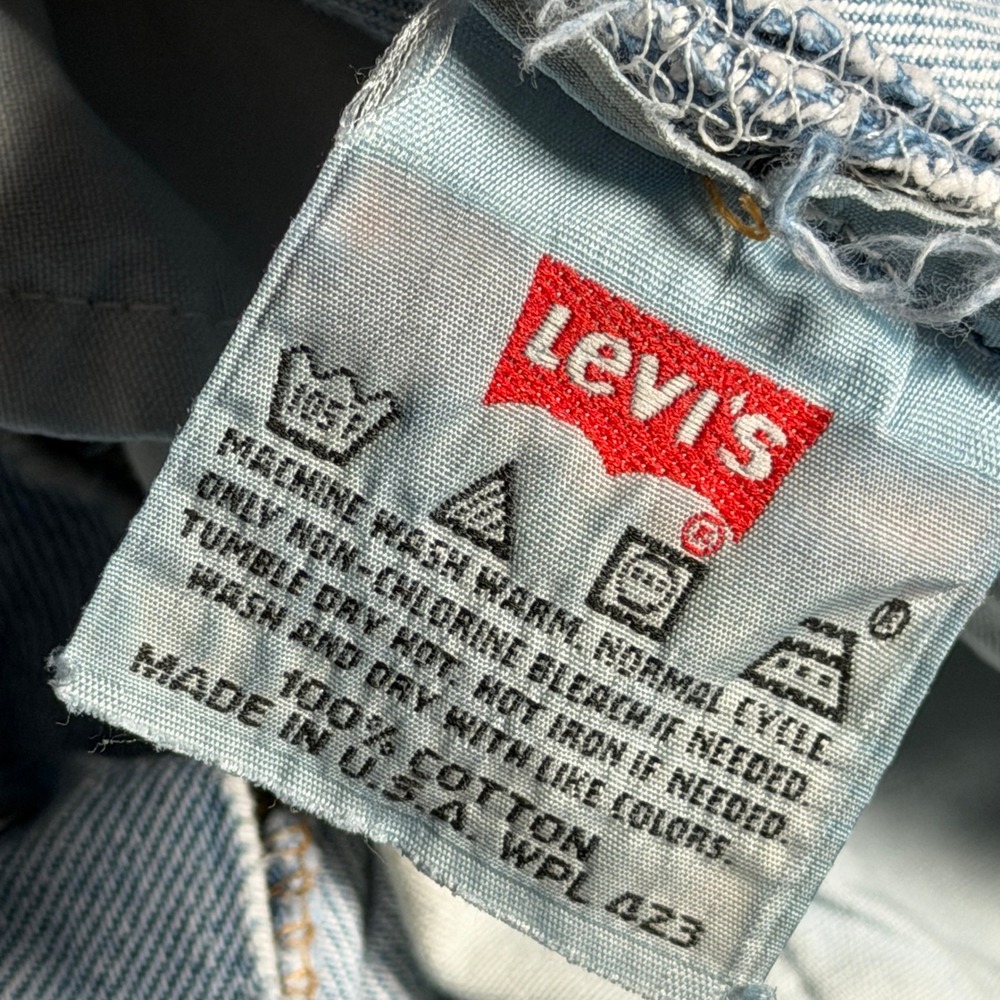 Vintage Levis 501 Jeans Mens 32x31 Made in USA Light Wash Distressed 90s 0997 - Picture 15 of 16